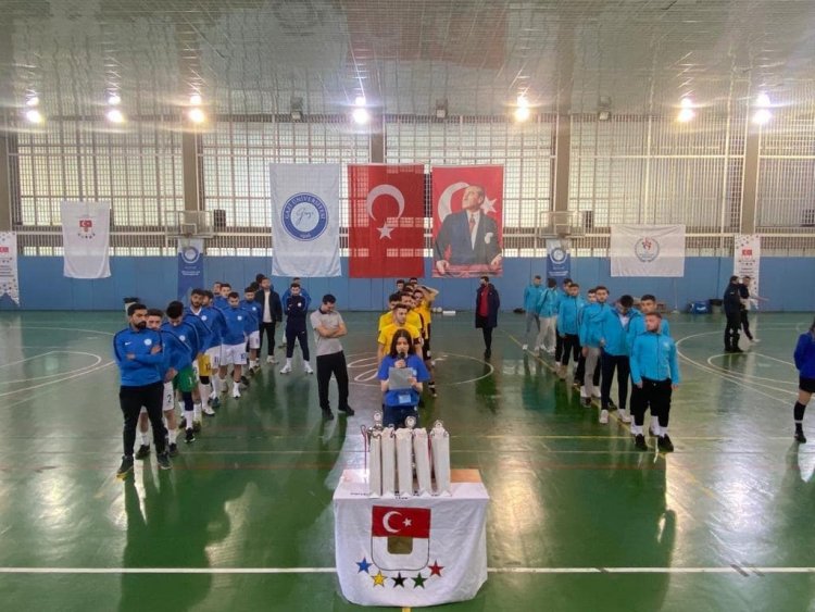 Gönüllü olarak yer aldığımız Futsal 2. Lig Ünilig Çankaya Üniversitesi'nin şampiyonluğuyla sonlandı.