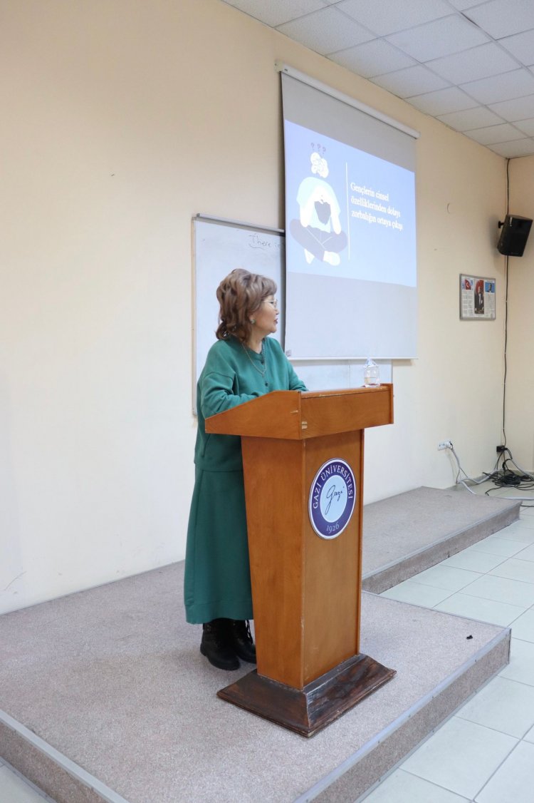  “Kazak Halkında Nesil Eğitimi” ve “Zorbalık ve Siber Zorbalığın Yaygınlığı” konulu seminerler verildi